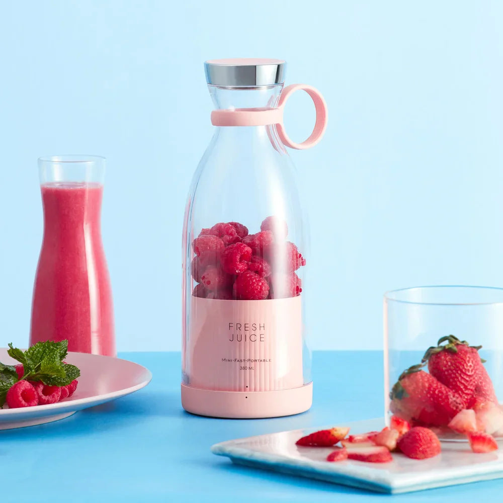 Compact Juice Blender